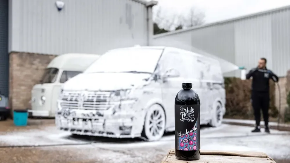 Aktivní pěna pro předmytí Auto Finesse Avalanche 1000 ml - limitovaná edice Bubblegum — detail produktu 4