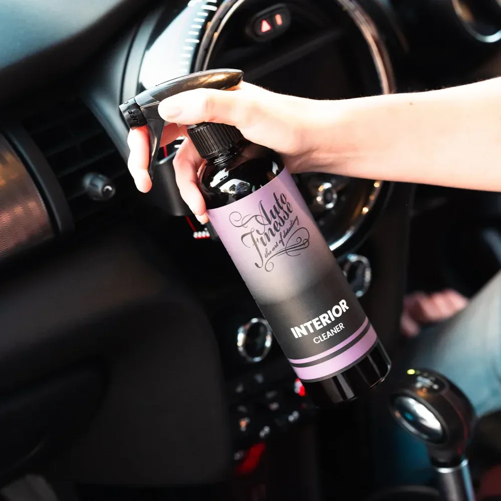 Čistič interiéru Auto Finesse Essentials Interior Cleaner 500 ml — detail produktu 2