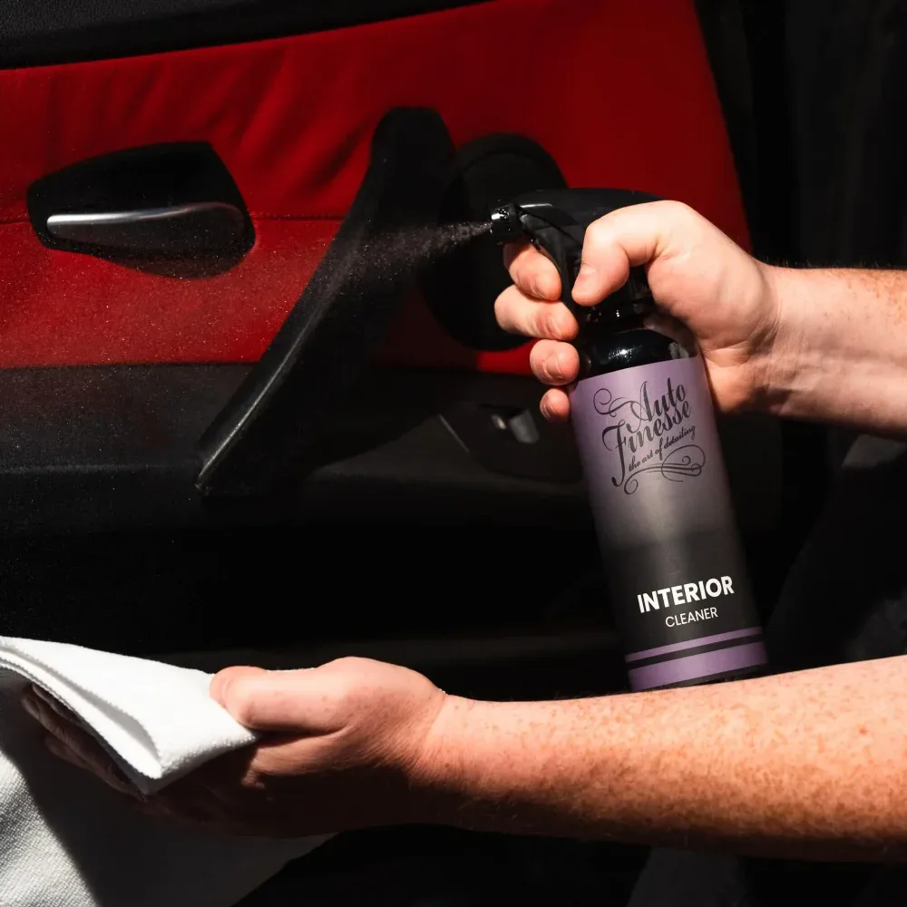 Čistič interiéru Auto Finesse Essentials Interior Cleaner 500 ml — detail produktu 4
