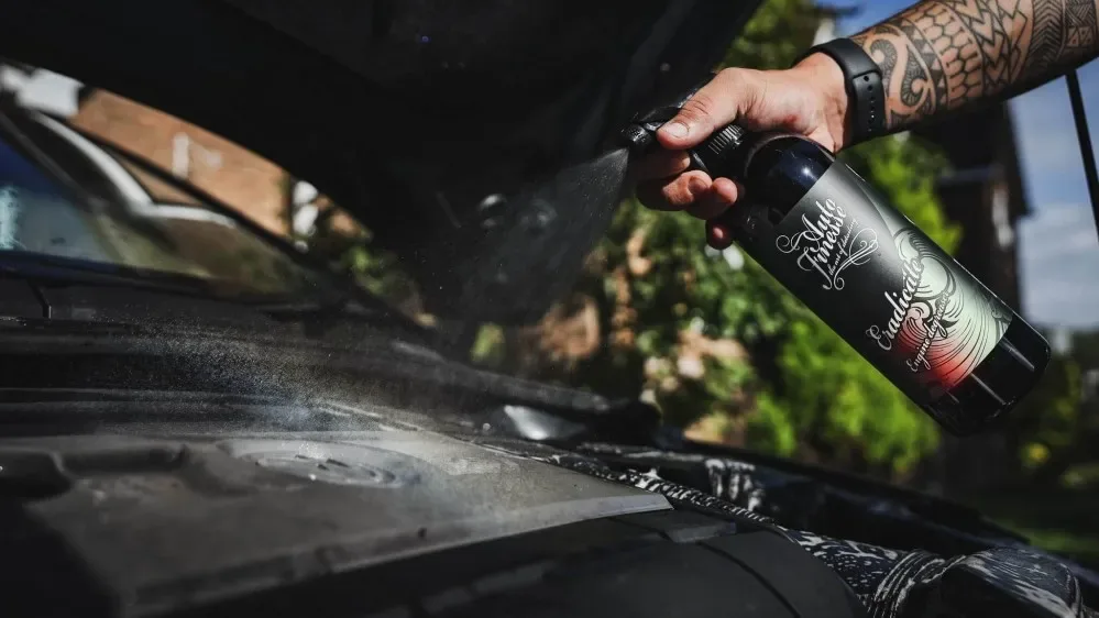 Čistič motorového prostoru Auto Finesse Eradicate 1000 ml — detail produktu 4