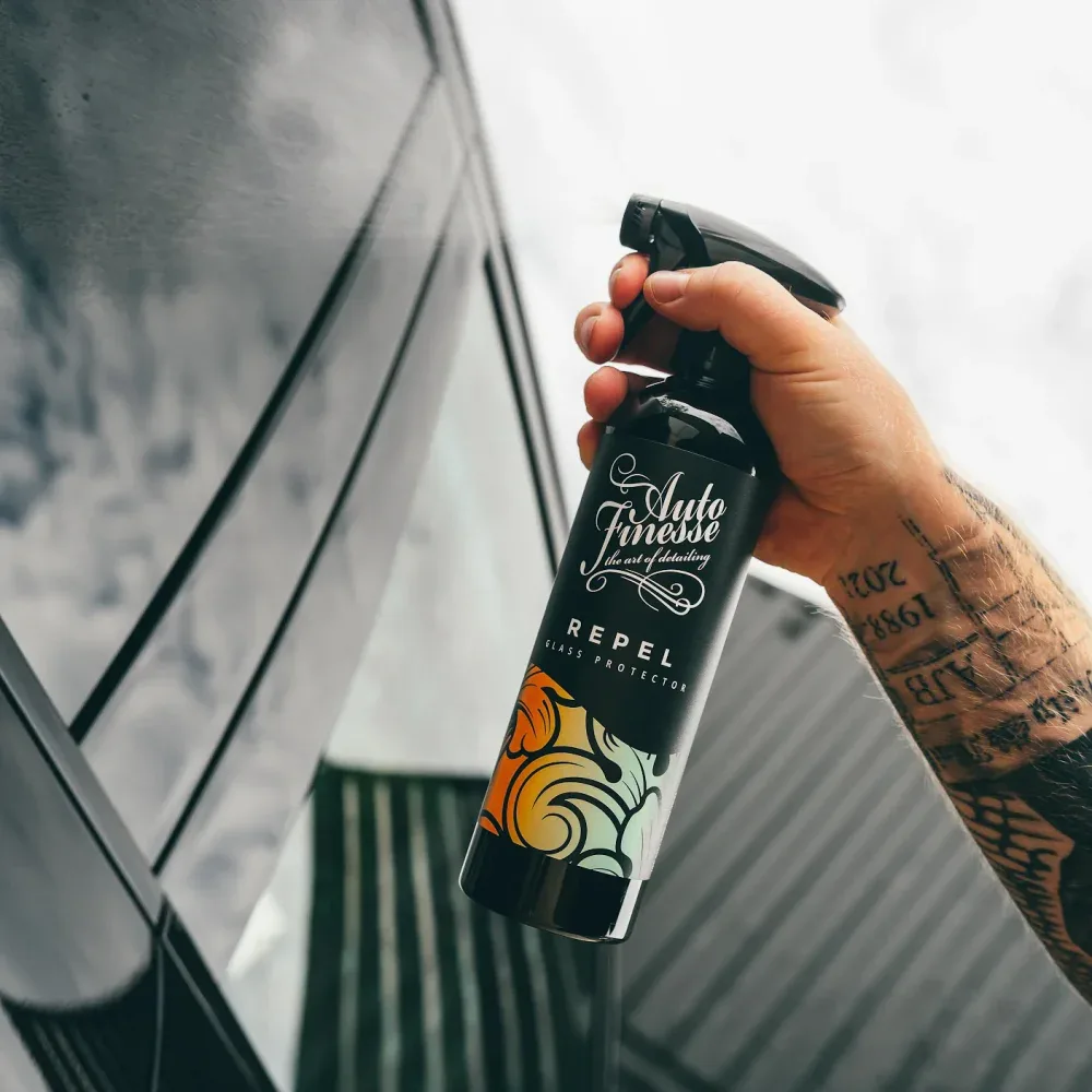 Čistič na okna a tekuté stěrače 2V1 Auto Finesse Repel 500 ml — detail produktu 2