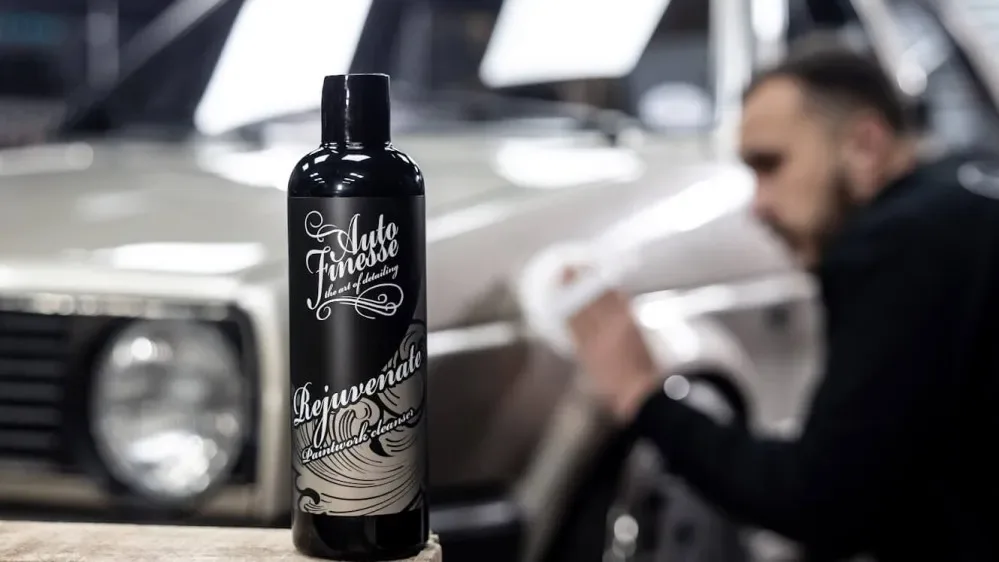 Čistící leštěnka pro přípravu na voskování Auto Finesse Rejuvenate 250 ml — detail produktu 5