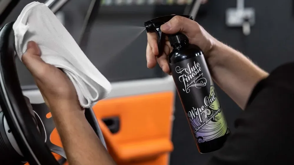 Dezinfekce interiéru Auto Finesse Wipe Out 500 ml — detail produktu 2