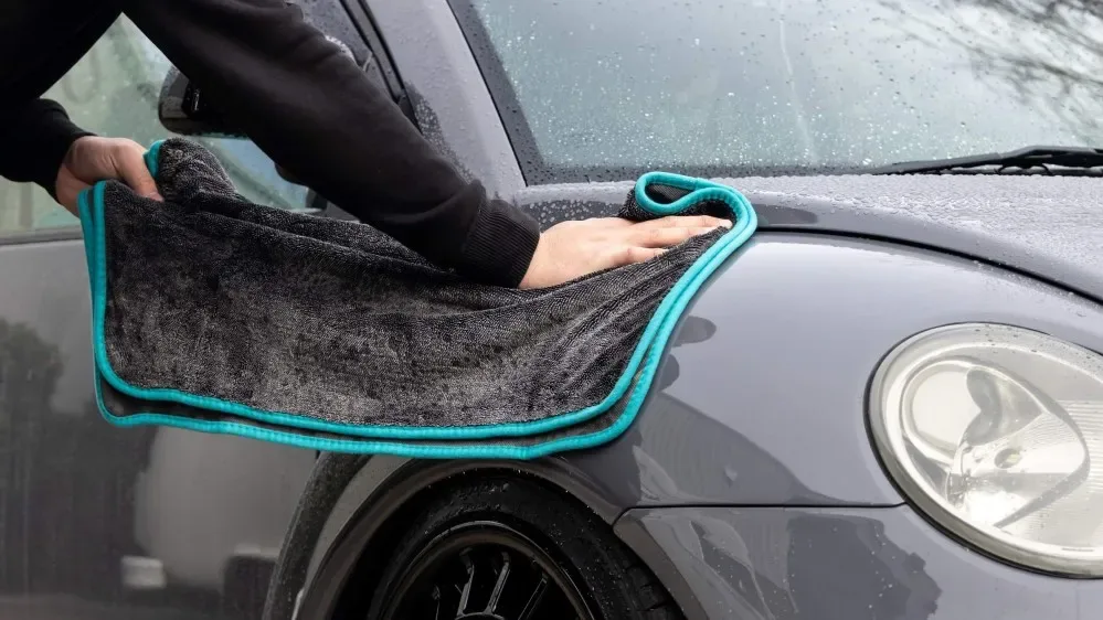Hedvábný sušící ručník Auto Finesse Silk  62 x 92 cm — detail produktu 2