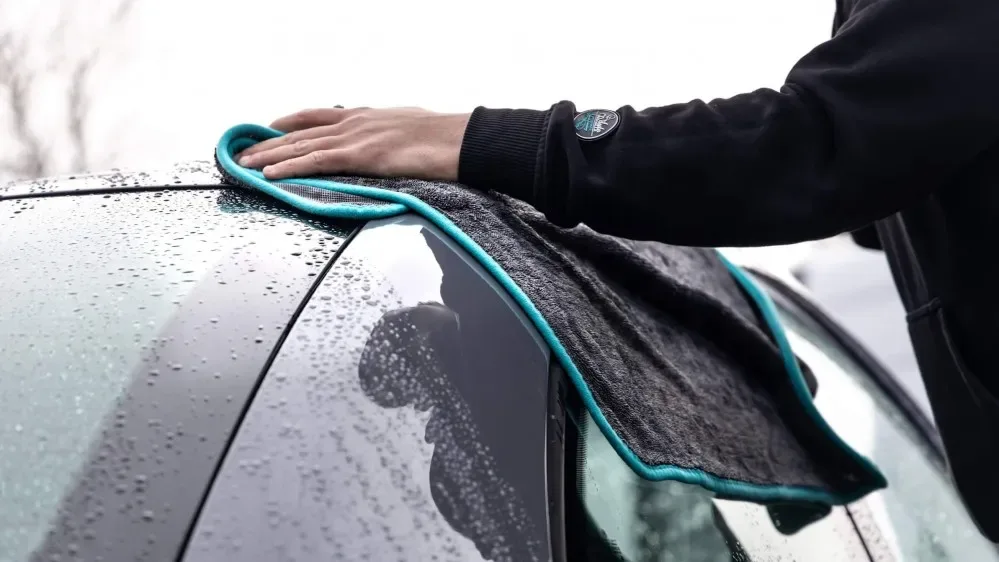 Hedvábný sušící ručník Auto Finesse Silk  62 x 92 cm — detail produktu 4