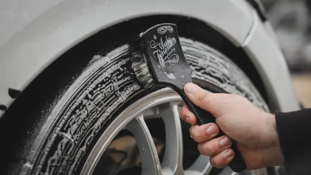 Kartáč na pneumatiky Auto Finesse Rubber Scrubber — detail produktu 4