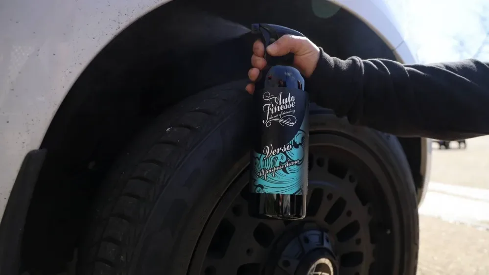 Kartáč na podběhy Auto Finesse Arch Blaster — detail produktu 4