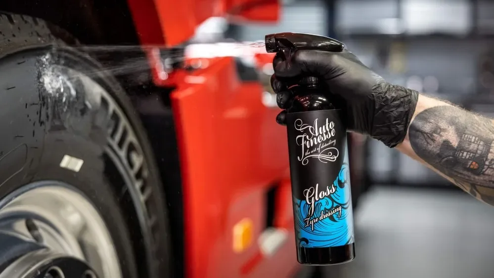 Lesklá impregnace na pneumatiky Auto Finesse Gloss 500 ml — detail produktu 5