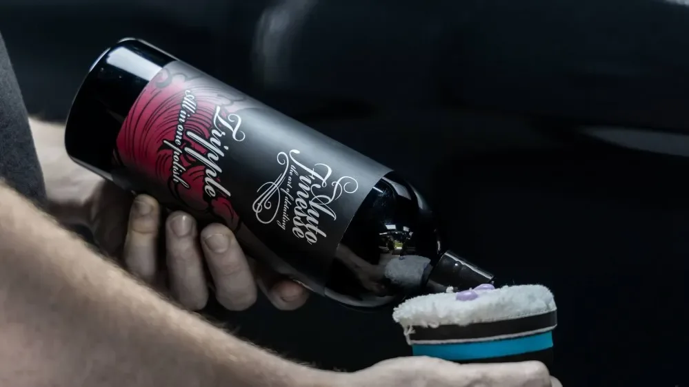 Leštěnka s voskem vše v jednom Auto Finesse Tripple 1000 ml — detail produktu 2