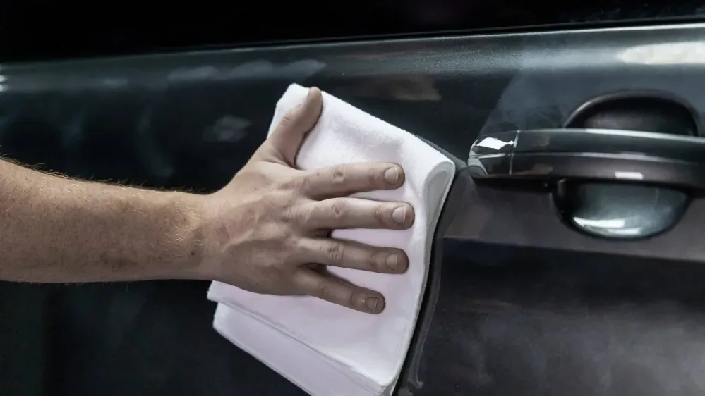 Leštěnka s voskem vše v jednom Auto Finesse Tripple 1000 ml — detail produktu 4