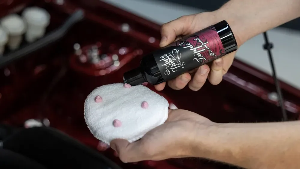 Leštěnka s voskem vše v jednom Auto Finesse Tripple 250 ml — detail produktu 5