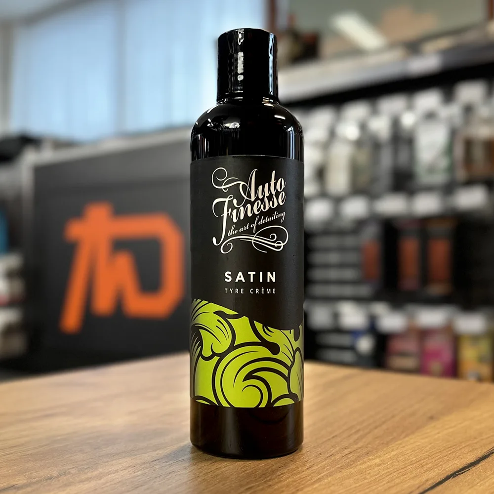 Matná impregnace na pneumatiky Auto Finesse Satin 250 ml — detail produktu 2