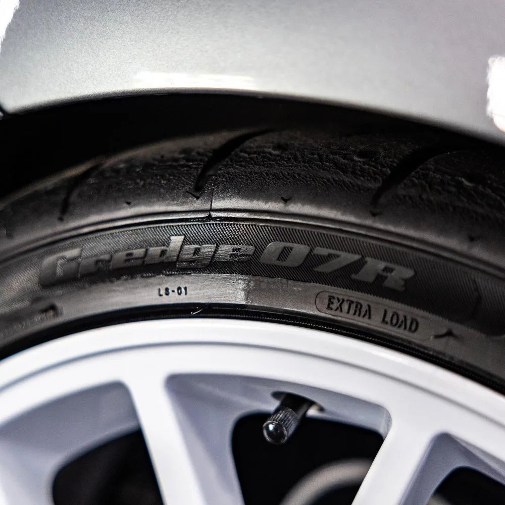 Matná impregnace na pneumatiky Auto Finesse Satin 500 ml — detail produktu 5