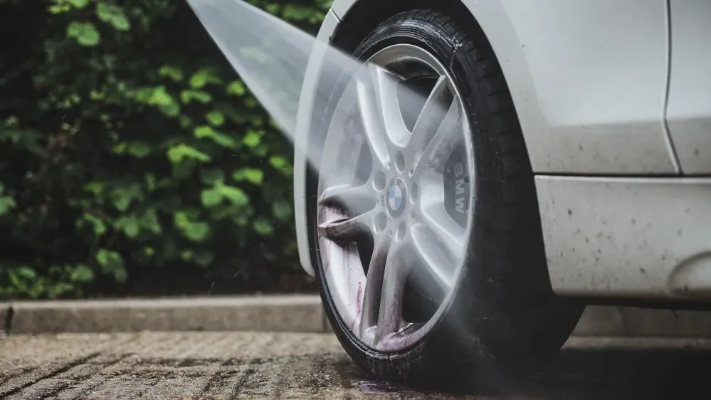 Odstraňovač polétavé rzi a brzdového prachu Auto Finesse Iron Out 5000 ml — detail produktu 3