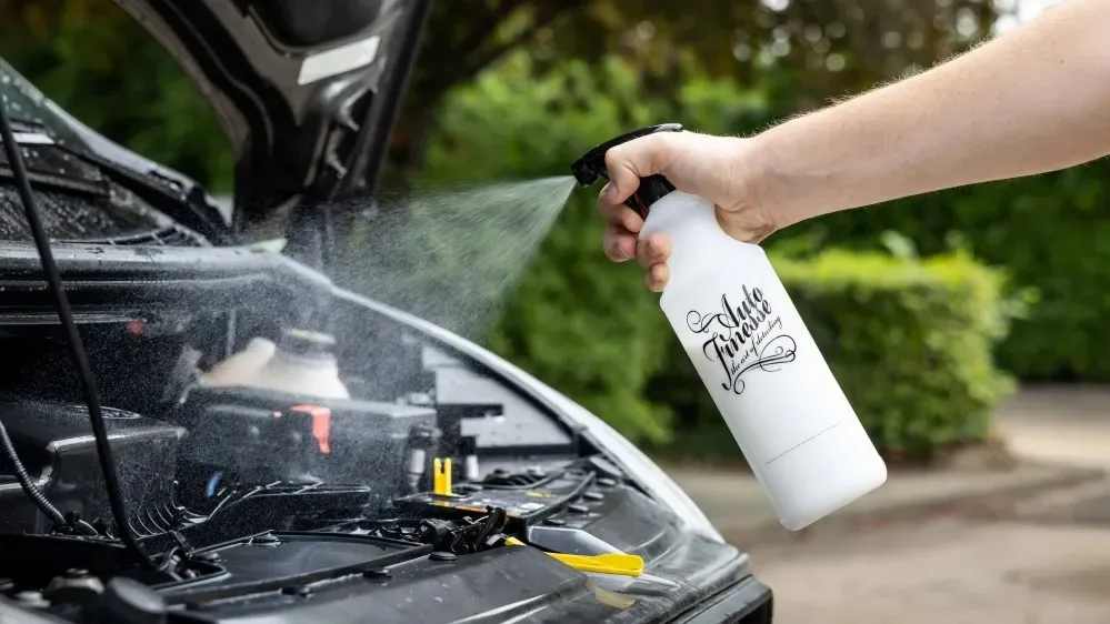 Oživovač a ochrana plastů v interiéru Auto Finesse Dressle 5000 ml — detail produktu 4