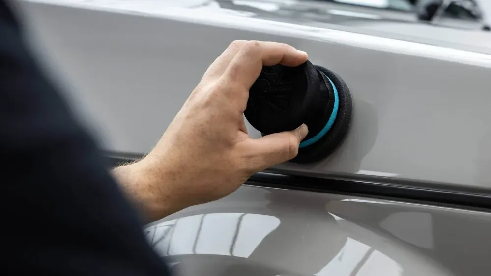 Pěnový aplikátor na vosk Auto Finesse Wax Spot — detail produktu 5