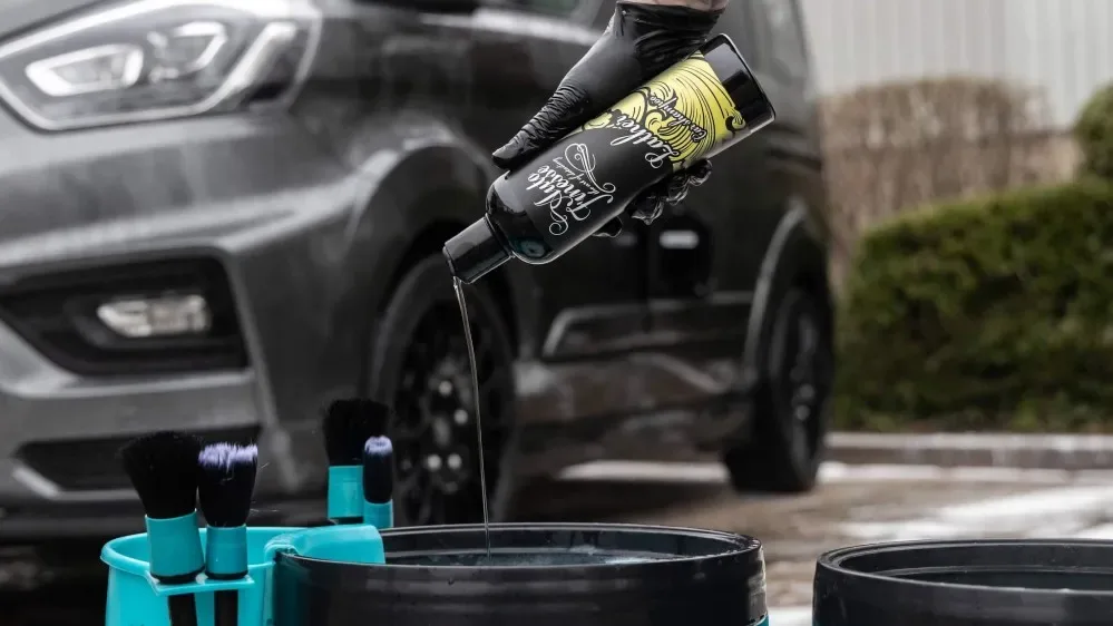 PH neutrální autošampon Auto Finesse Lather 250 ml — detail produktu 3