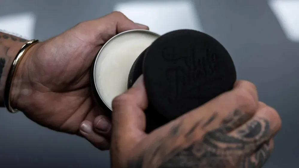 Premiový karnaubský vosk Auto Finesse Spirit 150 g — detail produktu 3