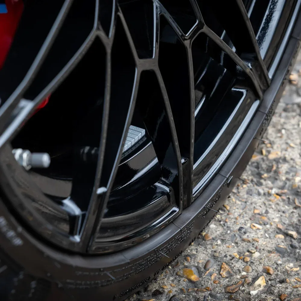 Reaktivní čistič kol s rozpouštěním brzdného prachu Auto Finesse Reactive 1000 ml — detail produktu 5