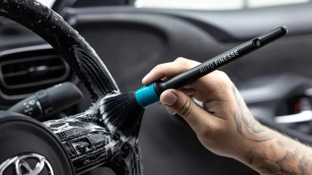 Sada 4 ultra jemných detailingových štětců interiér i exteriér Auto Finesse FeatherTip — detail produktu 3