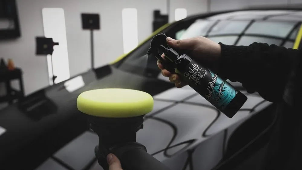 Střední leštící pasta Auto Finesse Revitalise No:2 pro druhý krok leštění 500 ml — detail produktu 2