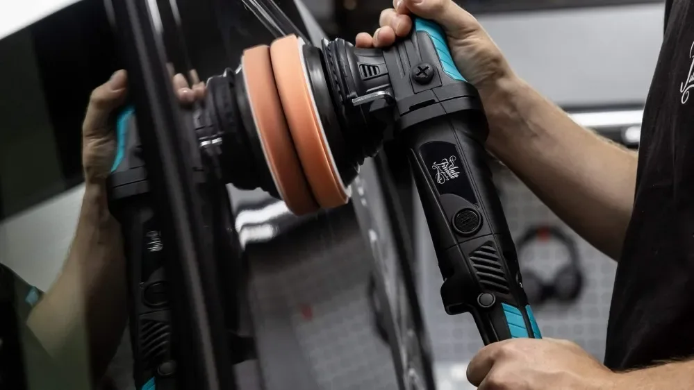 Tvrdý leštící kotouč 125 mm Auto Finesse Revitalise - 1. krok — detail produktu 5