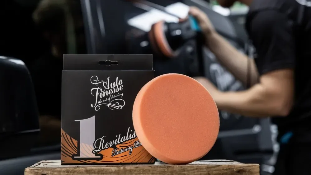 Tvrdý leštící kotouč 75 mm Auto Finesse Revitalise - 1. krok — detail produktu 2