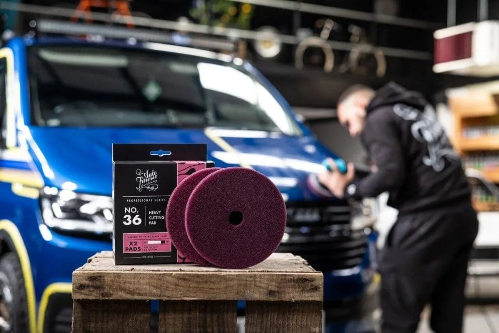 Tvrdý leštící kotouč Auto Finesse Heavy Cutting Pad No:36 (140 mm) — detail produktu 2