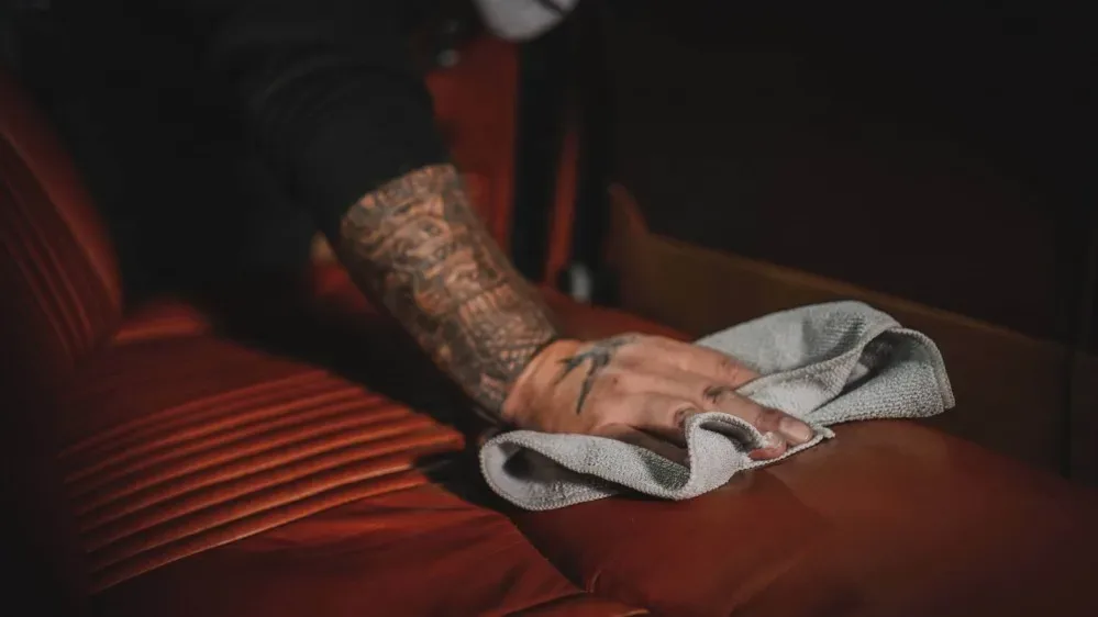 Vyživení kůže a kondicionér Auto Finesse Hide 250 ml — detail produktu 4