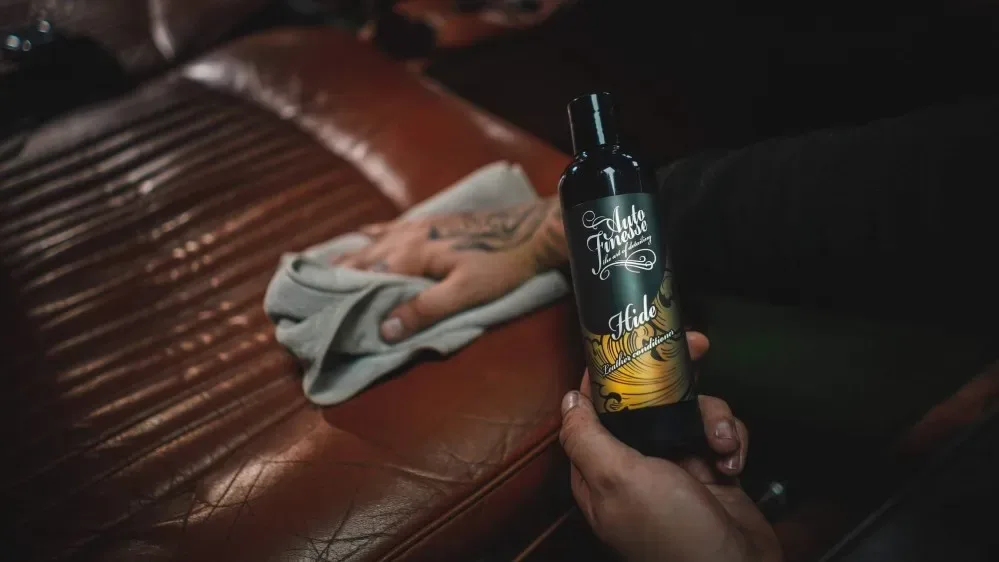Vyživení kůže a kondicionér Auto Finesse Hide 250 ml — detail produktu 5
